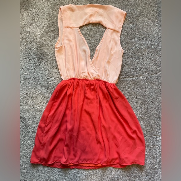 NWT Francesca’s “Peach Love California” Colorblock Dress in cream / red sz small - Picture 2 of 8